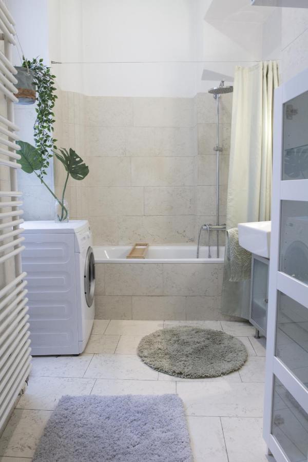 Sunny Apartment Near Belvedere Castle Wien Exterior foto